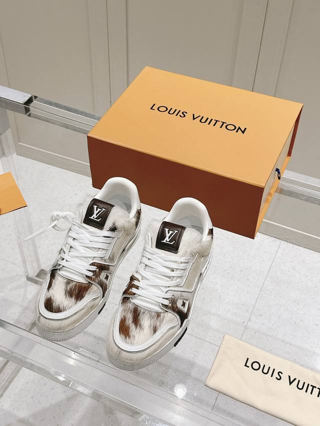 高版 Lv Trainer 新款新色 真马毛休闲鞋 情侣款 码数：35-45